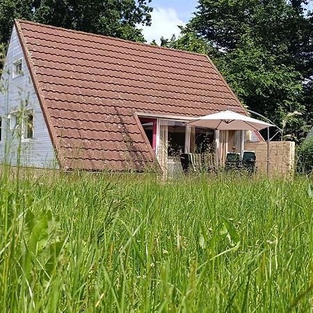 6-Pers Vakantiebungalow In Het Heuvelland Simpelveld Esterno foto